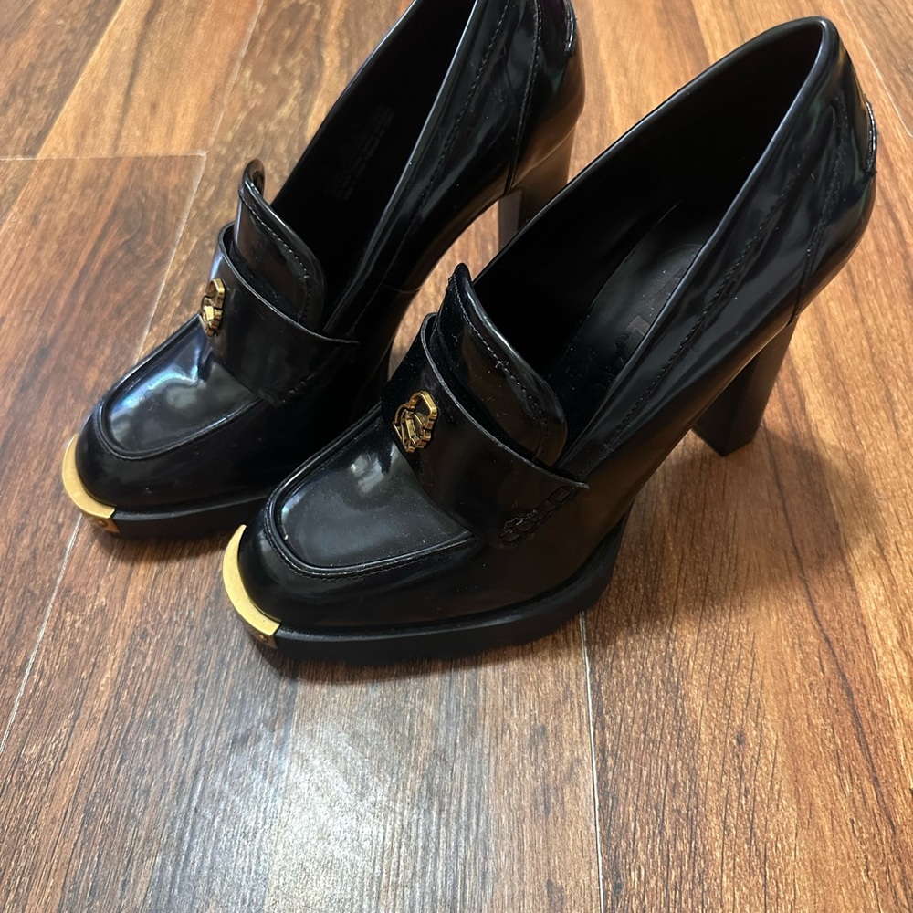 Karl Lagerfeld Black and Gold Heels